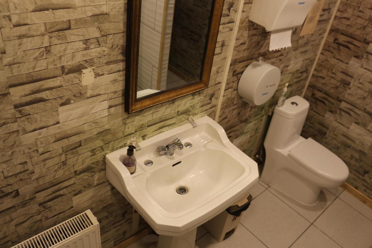 Aska Patagonia Hostel Punta Arenas Exterior photo